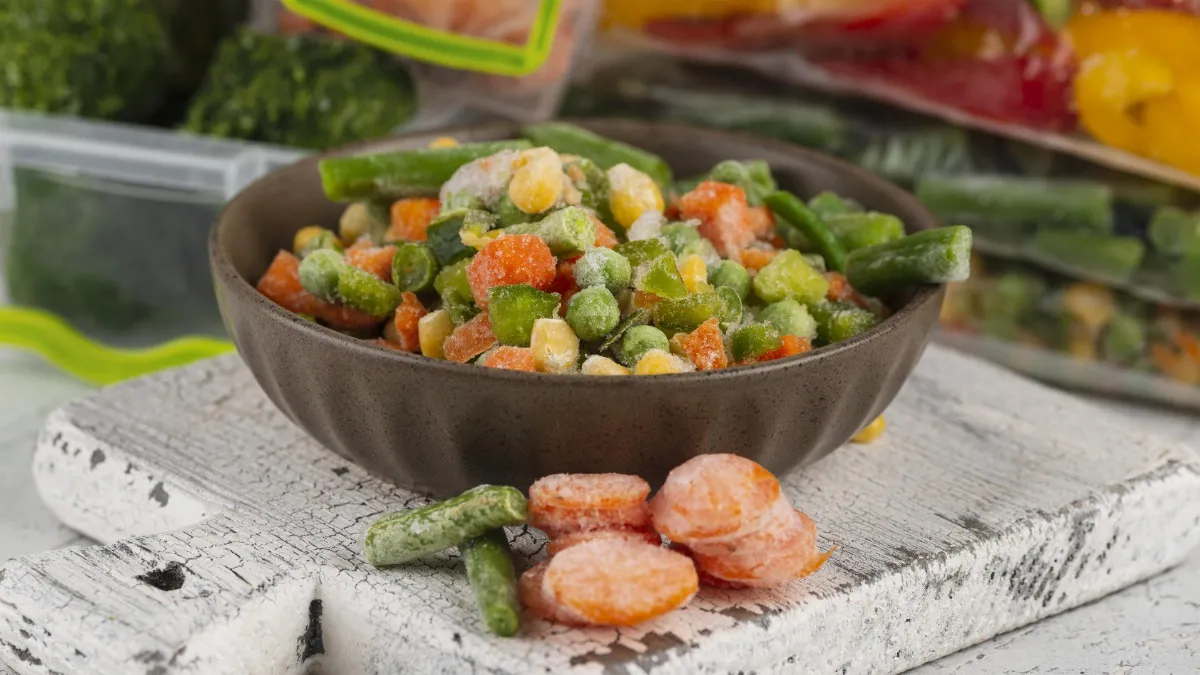 Покупной овощной микс можно не размораживать: вот как сделать вкуснятину