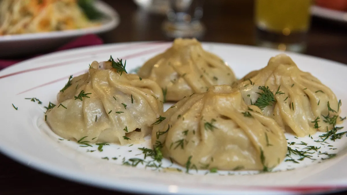 Манты на овощной «подушке» еще вкуснее, чем в пароварке: словами не передать