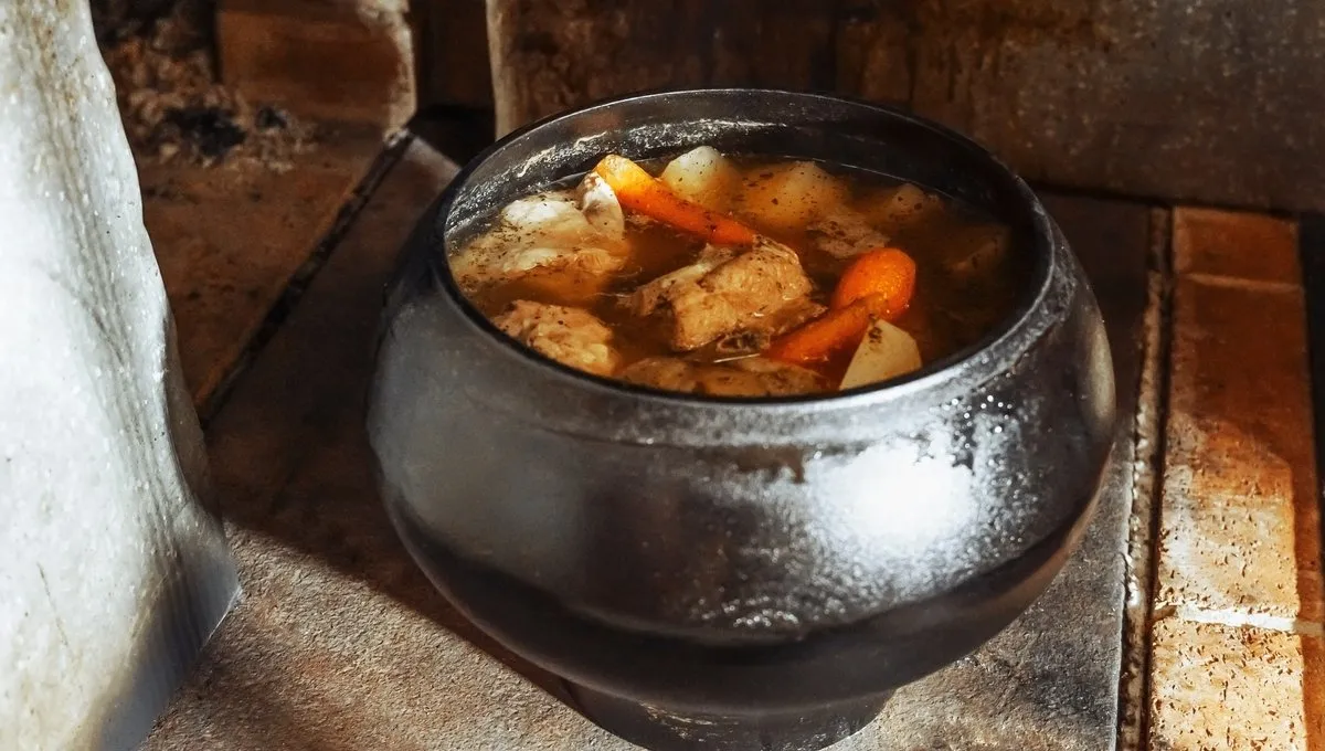 Березовая кора, грибы и редька: какими продуктами на самом деле питались наши древнерусские предки