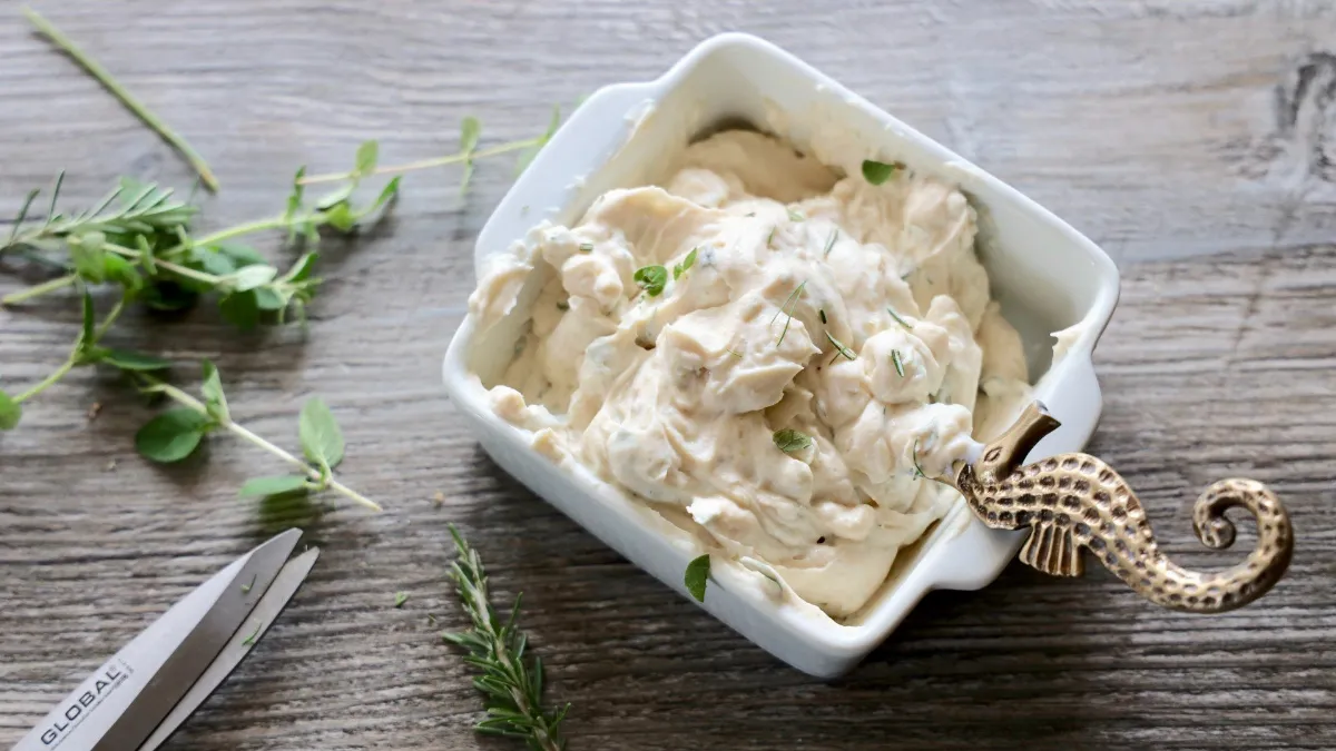 Домашний творог можно приготовить за ночь: нужен всего один продукт