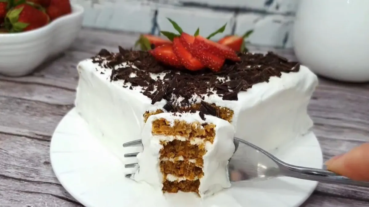 Вкуснее, чем в кондитерской: этот морковный торт готовится за 10 минут