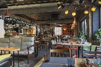 Touche' wine bar & kitchen / Туше
