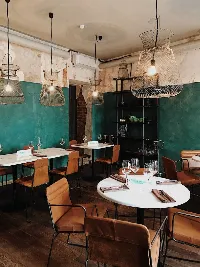 La Perla Seafood Bar
