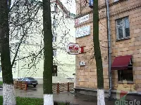 При дворе