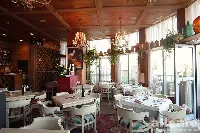 Vinoteca Dissident / Винотека Диссидент