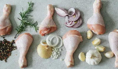 Гости не заметят подвоха: съедят блюдо из куриных костей за милую душу и добавки попросят