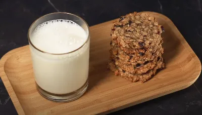 Вкуснее, чем у бабушки: сделайте невероятно простое и аппетитное домашнее печенье из двух ингредиентов