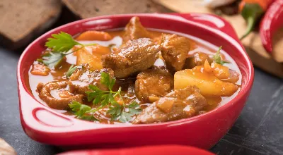 «Незабываемый вкус из детства»: раскрыт секретный рецепт оригинального советского гуляша
