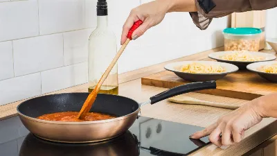 Этот соус сделает котлеты вкусными, как в ресторане: готовится из пары продуктов