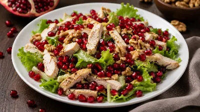 Изысканный салат с гранатом и курицей: лёгкое, яркое и невероятно вкусное блюдо для особого случая