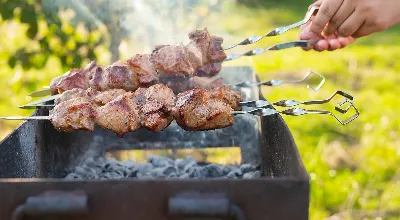 Просто пальчики оближешь: как замариновать мясо для шашлыка всего за 15 минут