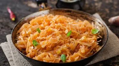 Всего одна ложка этого продукта сделает из тушеной капусты ресторанное блюдо