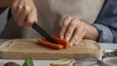 Никогда не режьте эти продукты керамическим ножом: останется только рукоятка