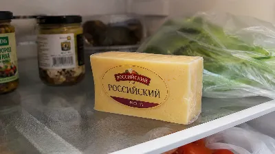 Сыр в холодильнике храните только так: будет свежим и вкусным целый месяц — не засохнет, не заплесневеет