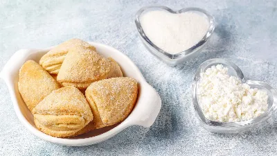 Эти сочники с творогом в разы вкуснее магазинных: начинка воздушная и не вытекает