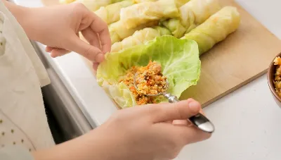 Станут нежными, вкусными и очень мягкими: вот как сделать капустные листы для голубцов за 7 минут