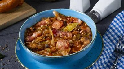 Пара добавок сделают тушеную капусту сочной и вкусной: забудьте о томатной пасте