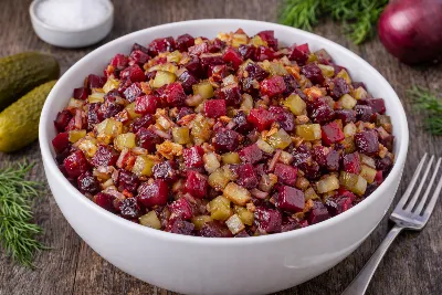 Делаю салат из свеклы по-новому — вкуснее не бывает: всего 3 продукта, а «Винегрет» и рядом не стоял