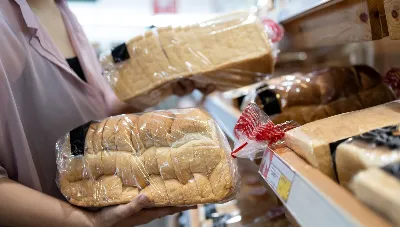 Грамотные хозяйки хранят хлеб хитрым способом: продукт останется свежим даже через неделю