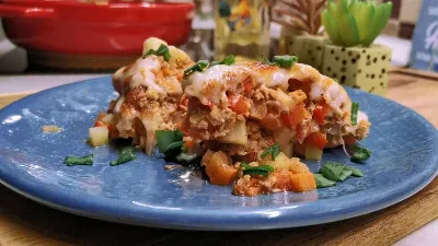 В этом мясном пироге нет ни грамма теста: просто соедините фарш с овощами и запеките