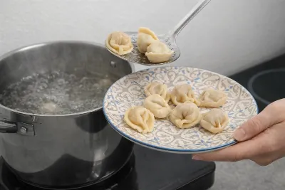 Пельмени будут вкуснее всех блюд на свете: вот что добавляю в кастрюлю — не перец и не лавровый лист