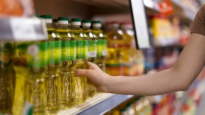 Экономия налицо: вот как уменьшить расход растительного масла