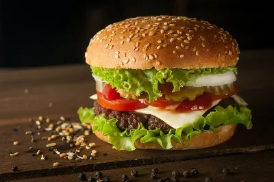 Во «Вкусно — и точка» резко подорожали бургеры