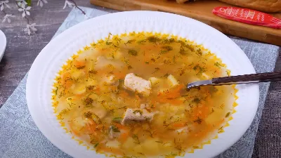 На редкость ароматную уху сделаете из консервов: на вкус, как из свежей горбуши