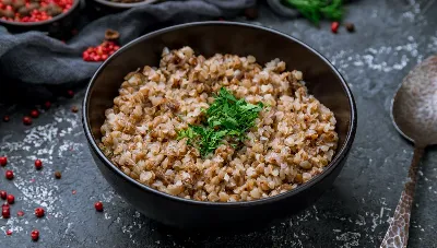 Даже дети будут просить добавки: лайфхак с полотенцем превратит обычную гречку в душистый деликатес