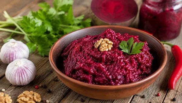 Острая закуска по‑польски: цвикли из свёклы покорит вас с первой ложки. Рецепт, который украсит любой стол