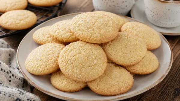 Вкус детства в каждой печенюшке: сахарное печенье на кефире — легко приготовить, невозможно забыть