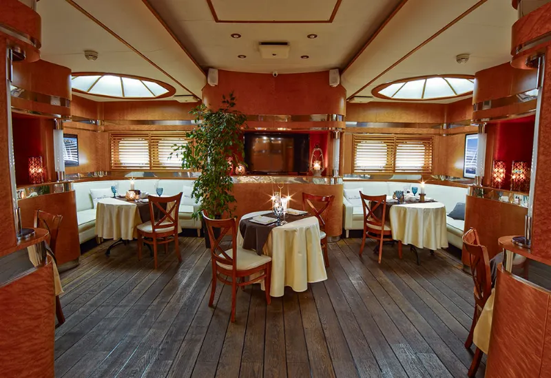 В ресторане River Club Moscow запускают блинное меню
