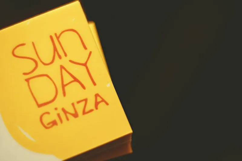 В SunDay Ginza по понедельникам предсказывают судьбу