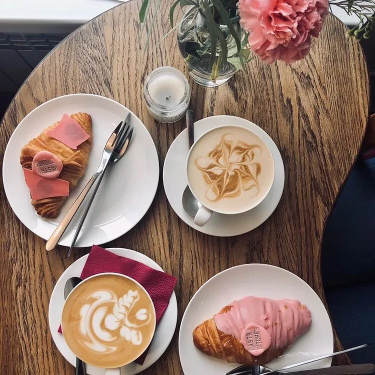 Новости выходного дня от KGallery Book Cafe
