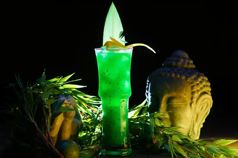 Тайские ужины в баре Neon Monkey
