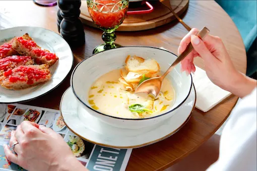 Знойные сиесты в ресторане Barceloneta