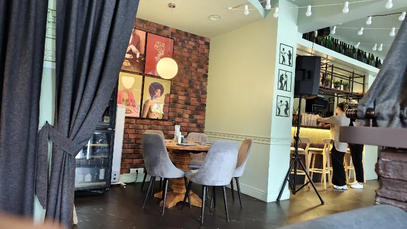 Eaters bistro