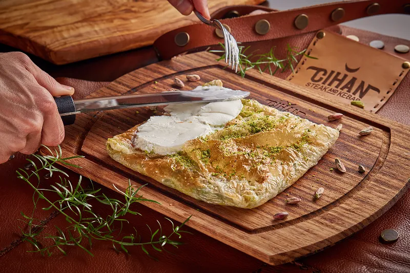 Турецкие чаепития в ресторане CIHAN STEAK & KEBAB  