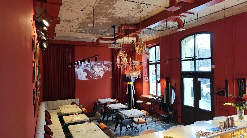 Plaire Bistro-Bar