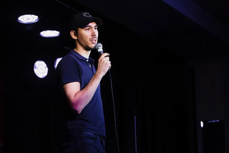 Dizzy бар приглашает на вечеринки Central StandUp
