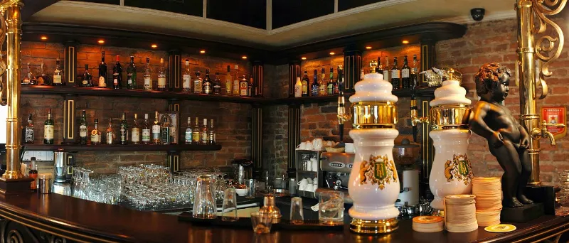 Игра для интеллектуалов от Nontrivial club в ресторане «Brasserie de Metropole»