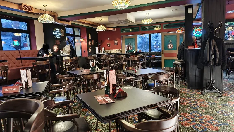 Harat’s Pub