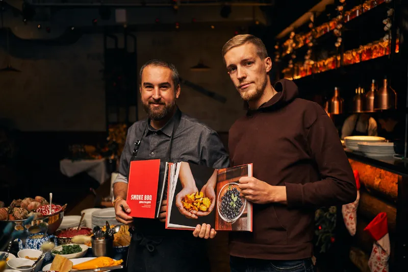 Книга про барбекю от Dreamteam: «Smoke BBQ на даче и дома»