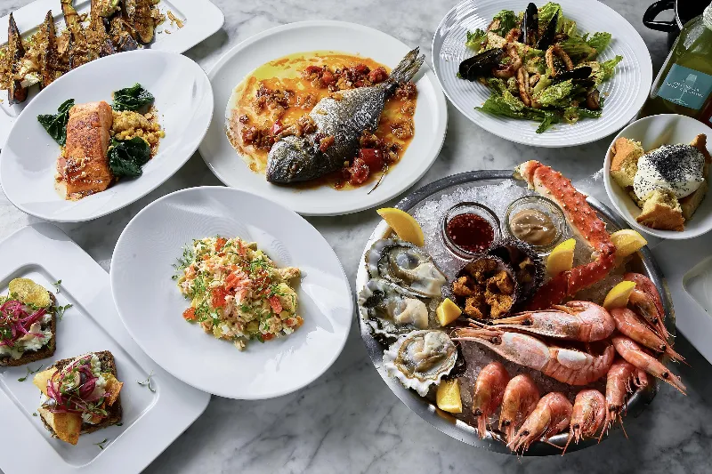Похмельные бранчи в La Perla Seafood Bar