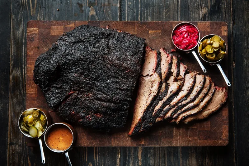 Новогодний стол со Smoke BBQ