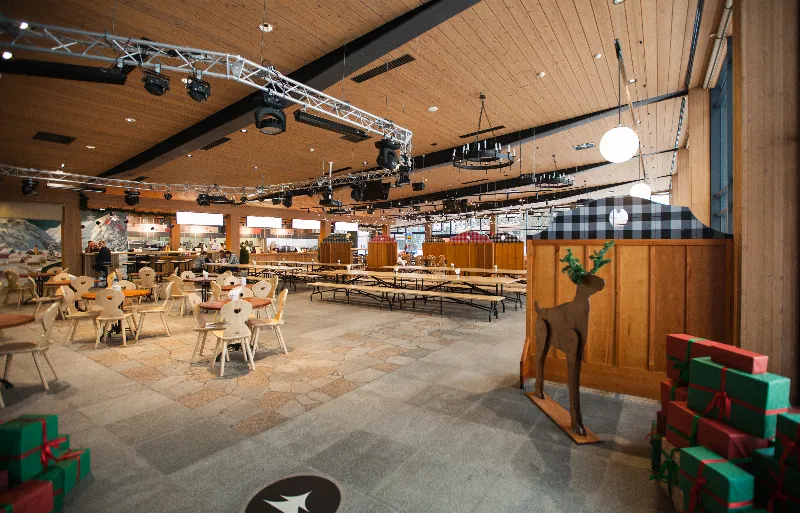 Открытие нового гастромаркета Foods in the Woods в «Охта Парке»