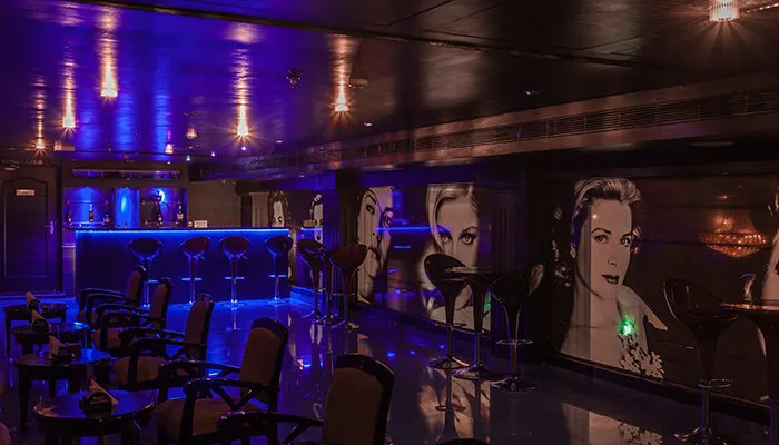 BlackBar