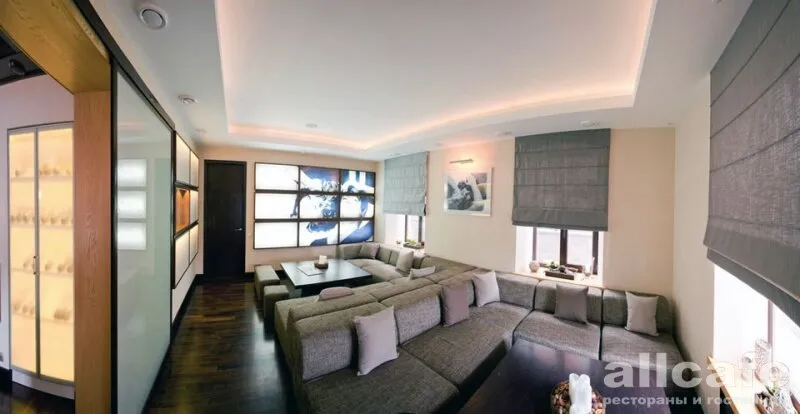 La Strada Place