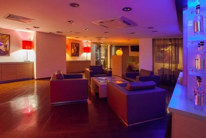Boogie`s bar
