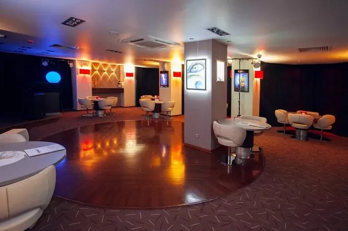 Boogie`s bar